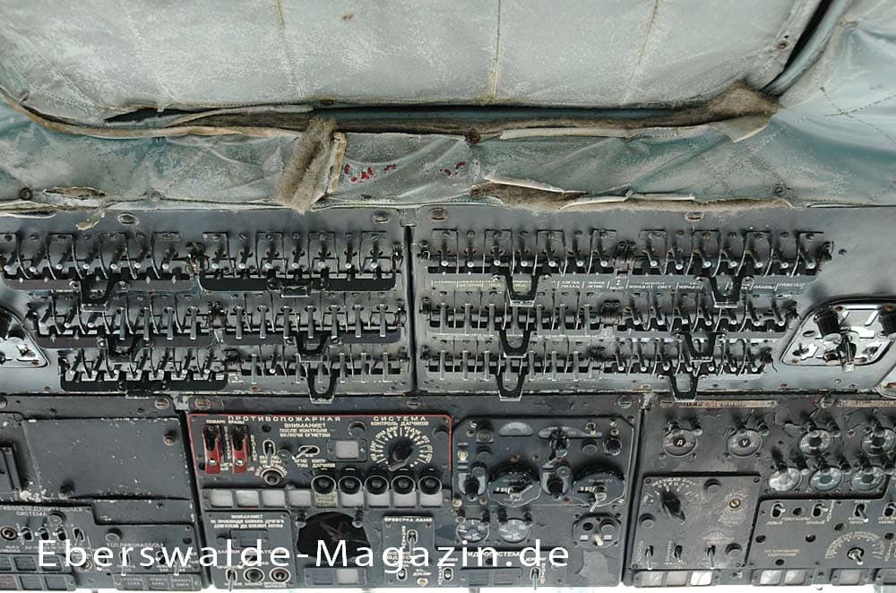 Alte Cockpitinstrumententafel Alte Cockpitinstrumententafel