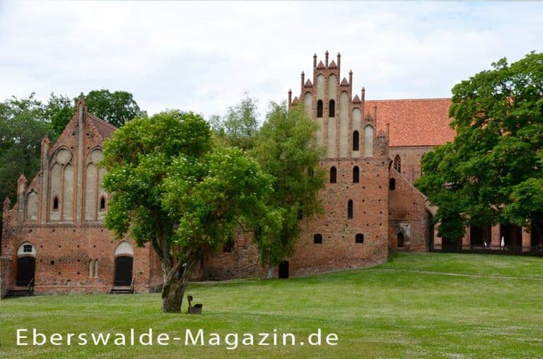 Mehr über den Artikel erfahren Kloster Chorin zwischen Backsteingotik, Konzerte und Natur