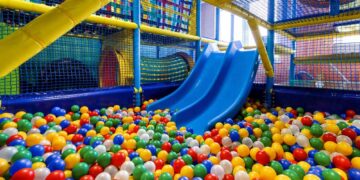 Indoor Spielplatz (depositphotos.com)