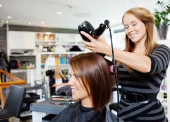 Friseur (depositphotos.com)